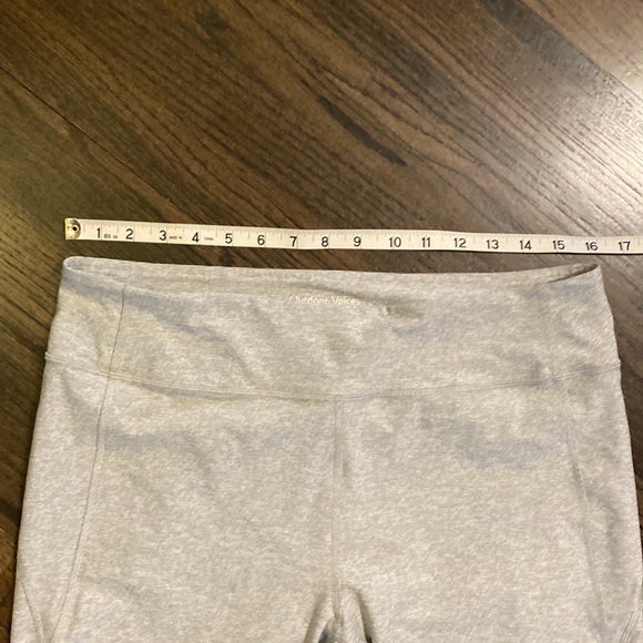 Outdoor Voices Gray Cropped Leggings XL EUC - Picture 2 of 7
